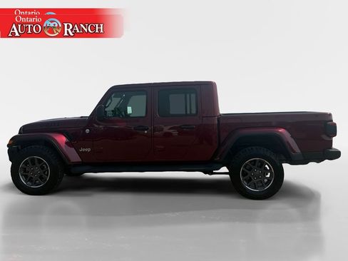 Used 2021 Jeep Gladiator Overland AWD/4WD image 2