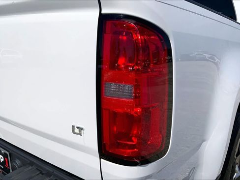 Used 2019 Chevrolet Colorado LT RWD image 30