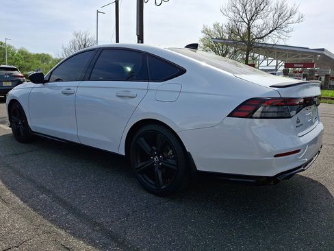 Used 2023 Honda Accord Sport image 4