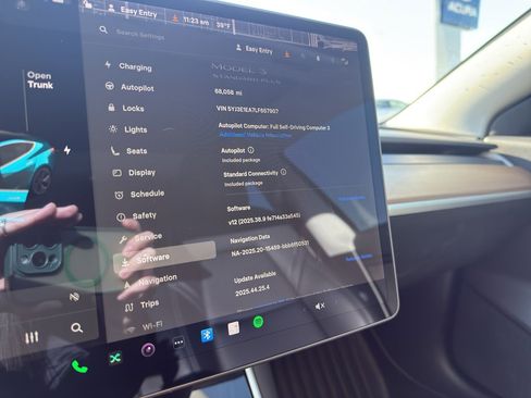 Used 2020 Tesla Model 3 Standard Range Plus image 15