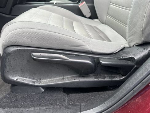 Used 2019 Honda CR-V LX image 17