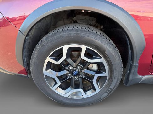 Used 2017 Subaru Crosstrek 2.0i Premium image 9