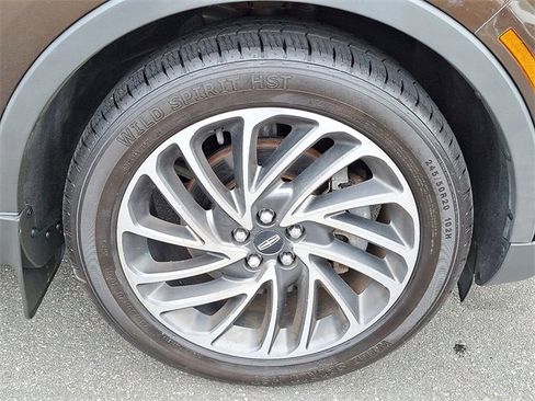 Used 2019 Lincoln Nautilus Reserve w/ Drivers Assistance Package image 8