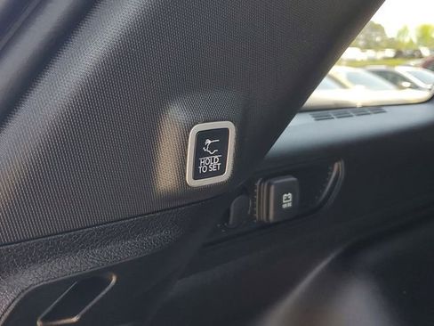 Certified 2025 Jeep Grand Cherokee Limited w/ Luxury Tech Group II RWD image 13