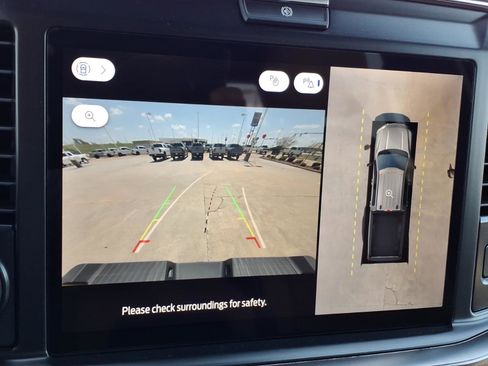 New 2026 Ford F350 4x4 Crew Cab DRW Super Duty image 33