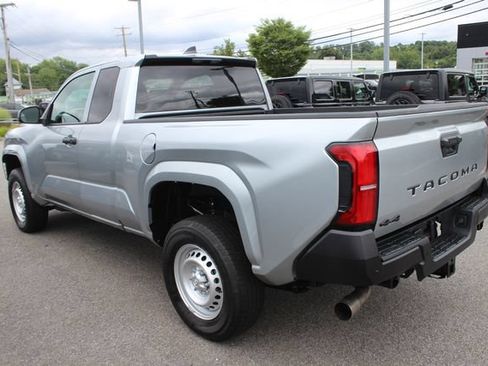 Used 2026 Toyota Tacoma SR w/ SR Upgrade Package AWD/4WD image 23