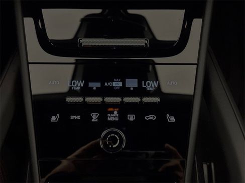 Used 2025 Porsche Cayenne GTS image 16