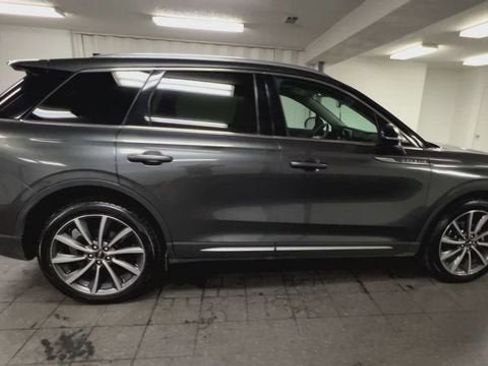 Used 2020 Lincoln Corsair Reserve w/ Elements Package FWD image 9