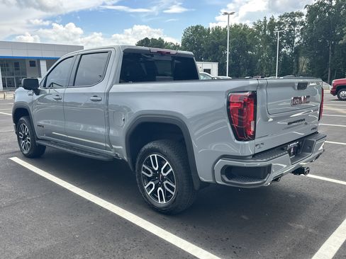 Used 2025 GMC Sierra 1500 AT4 w/ AT4 Premium Package AWD/4WD image 6