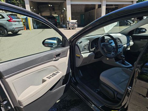 Used 2018 Hyundai Elantra SEL FWD image 23