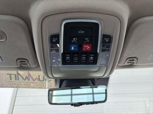 Used 2022 RAM 1500 Limited AWD/4WD image 18