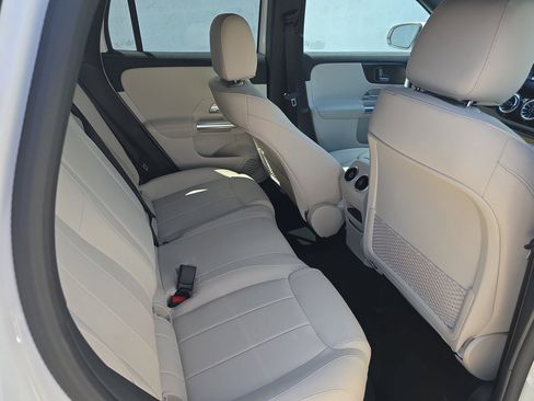 New 2025 Mercedes-Benz GLA 250 image 33