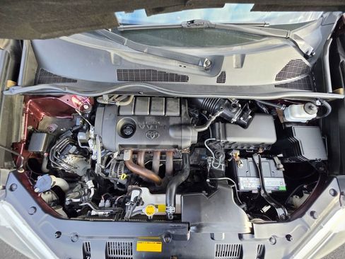 Used 2013 Toyota Highlander Base image 28