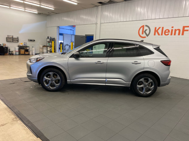 Used 2024 Ford Escape ST-Line w/ Tech Pack #1 AWD/4WD image 6