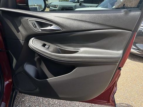Used 2023 Buick Encore GX Essence w/ Experience Buick Package FWD image 18