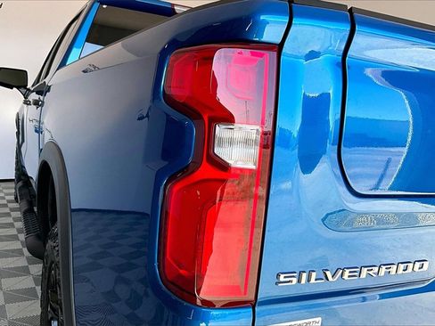 Used 2022 Chevrolet Silverado 1500 ZR2 w/ Technology Package image 26