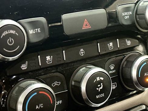 Used 2019 RAM 1500 Laramie image 22