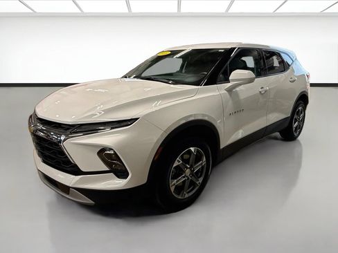 Used 2025 Chevrolet Blazer LT AWD/4WD image 1