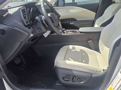 New 2026 Lexus RX 450h AWD image 3