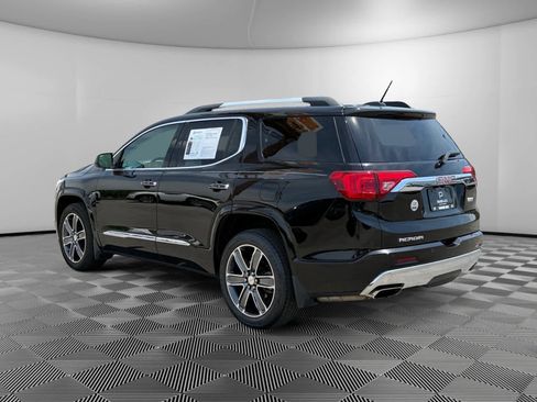 Used 2017 GMC Acadia Denali w/ Technology Package FWD image 3