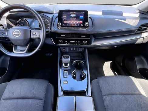 Used 2025 Nissan Rogue SV FWD image 14