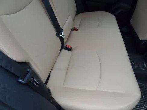 Used 2020 Toyota RAV4 XLE image 21