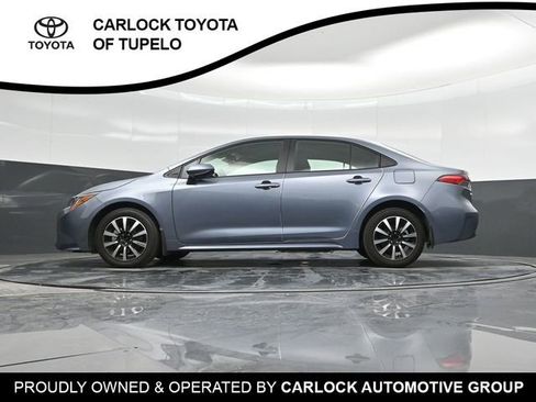 Used 2025 Toyota Corolla LE image 33