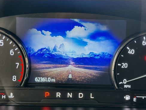 Used 2023 Ford Explorer XLT w/ Equipment Group 202A AWD/4WD image 15