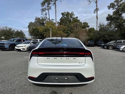 New 2026 Toyota Prius LE FWD image 3