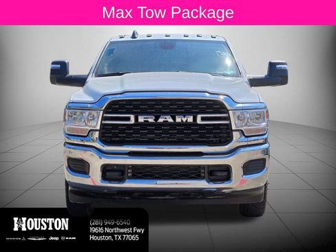 Used 2024 RAM 3500 SLT w/ Quick Order Package 2YG SLT AWD/4WD image 9