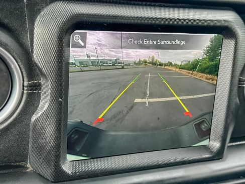 Used 2021 Jeep Gladiator Overland w/ Uconnect 4C Nav & Sound Group AWD/4WD image 18