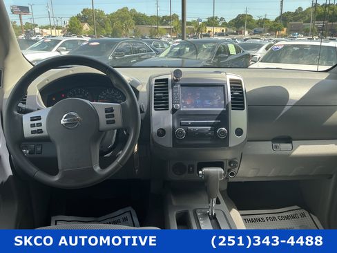 Used 2019 Nissan Frontier SV image 15
