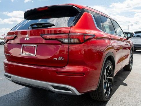 Used 2023 Mitsubishi Outlander SEL AWD/4WD image 6