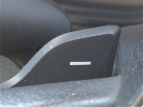 Used 2022 Toyota Corolla SE FWD image 25