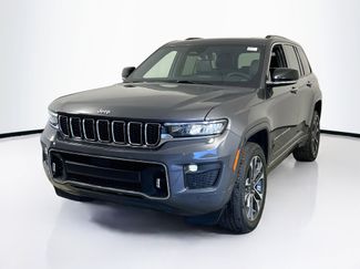 Used 2022 Jeep Grand Cherokee Overland w/ Luxury Tech Group IV video 1