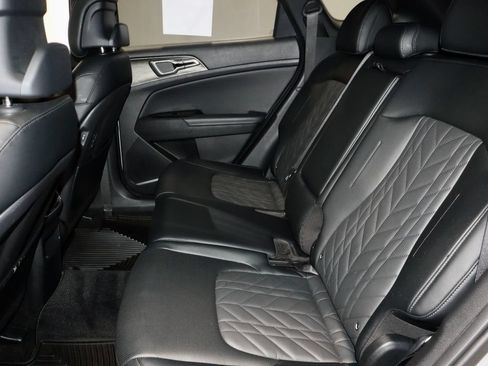 Used 2025 Kia Sportage X-Line AWD/4WD image 23