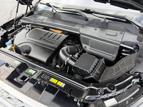 Used 2018 Land Rover Discovery Sport HSE AWD/4WD image 10