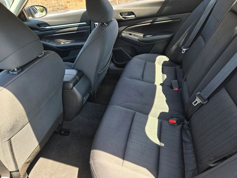 Used 2022 Nissan Altima 2.5 SV FWD image 21