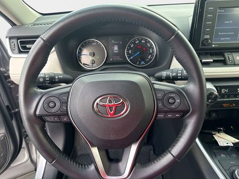 Used 2022 Toyota RAV4 XLE Premium image 52