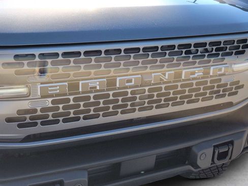 New 2025 Ford Bronco Badlands image 4