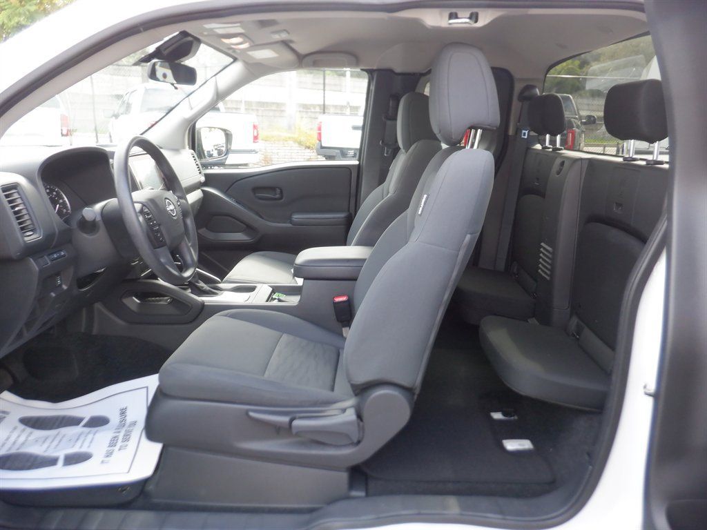 Used 2024 Nissan Frontier S w/ Technology Package RWD image 9