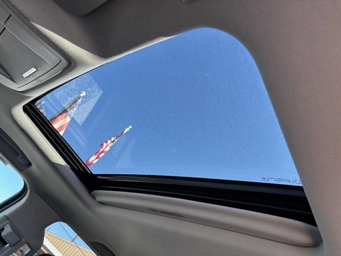 Used 2018 GMC Sierra 1500 SLT w/ SLT Premium Package image 33