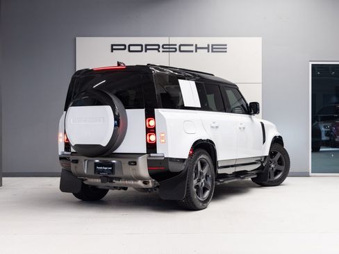 Used 2025 Land Rover Defender 110 X-Dynamic SE AWD/4WD image 7