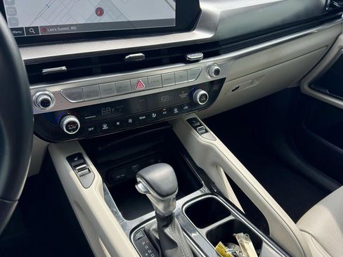 Used 2024 Kia Telluride S image 21