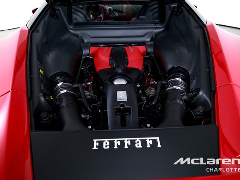 Used 2020 Ferrari F8 Tributo RWD image 27