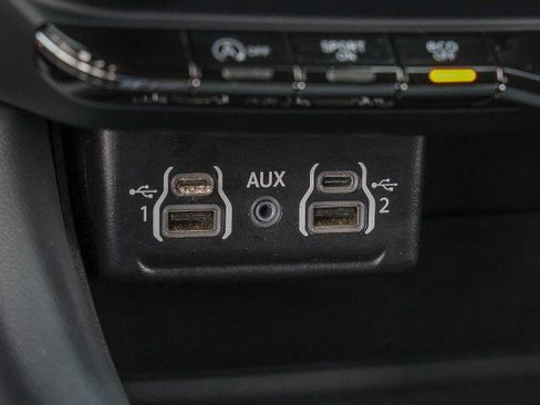 Used 2024 Dodge Durango GT RWD image 19