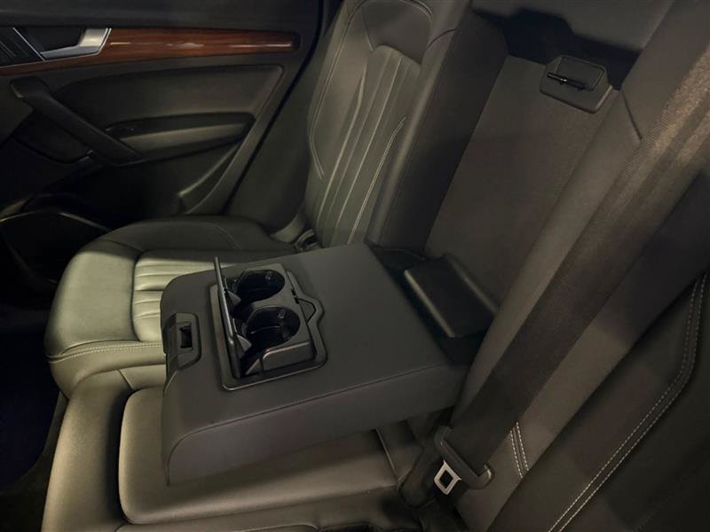 Used 2021 Audi Q5 e Premium w/ Convenience Package AWD/4WD image 16