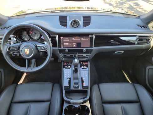 Certified 2024 Porsche Macan AWD/4WD image 12