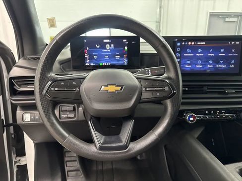 Used 2025 Chevrolet Silverado EV W/T w/ WT Plus Package image 11