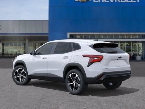 New 2026 Chevrolet Trax RS FWD image 3